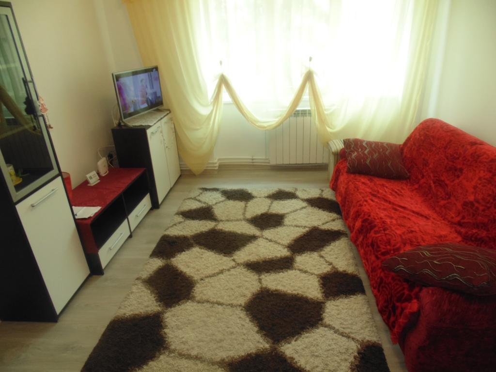 Lary Apartament Suceava Eksteriør bilde
